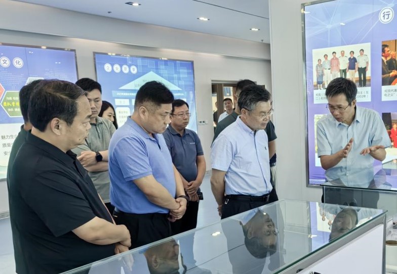 河(hé)南(nán)省科(kē)技(jì)廳總工(gōng)程師(shī)高(gāo)拓莅臨克能(néng)新能(néng)源調研(2024年(nián)6月(yuè)6日(rì))