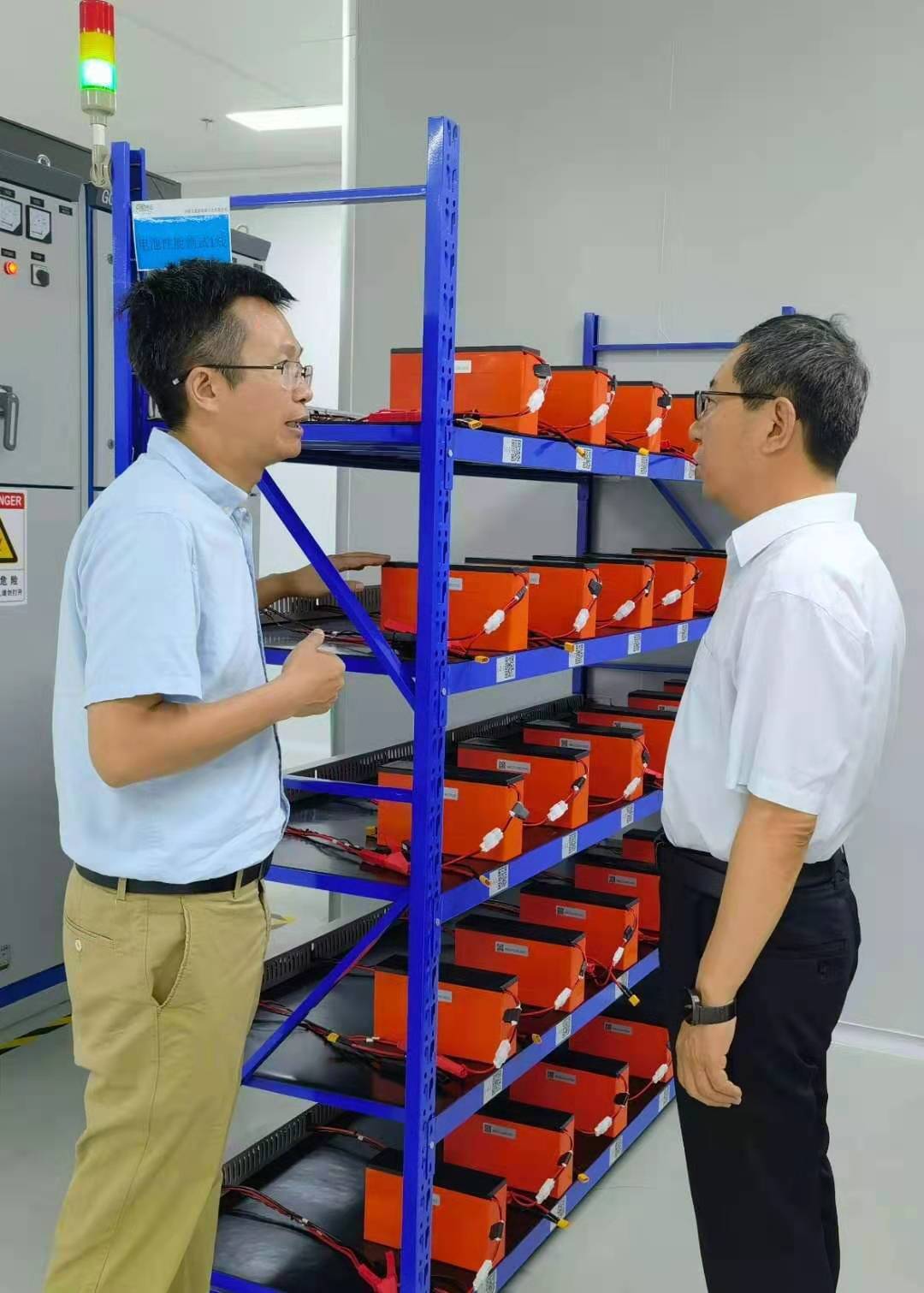 安陽市(shì)政府副秘書(shū)長(cháng)、辦公室主任史景山(shān)見(jiàn)證克能(néng)锂電(diàn)批量發貨（2021年(nián)6月(yuè)3日(rì)）