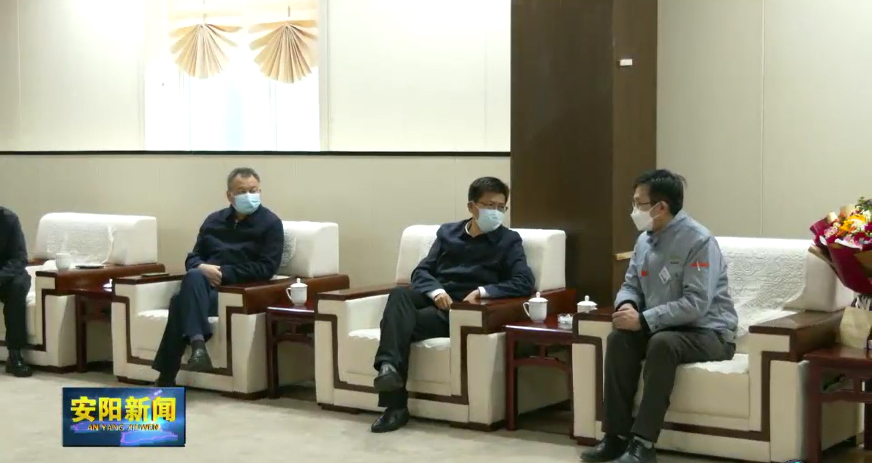 安陽市(shì)委書(shū)記袁家(jiā)健慰問(wèn)克能(néng)新能(néng)源創始人(rén)柯克博士（2022年(nián)2月(yuè)13日(rì)）