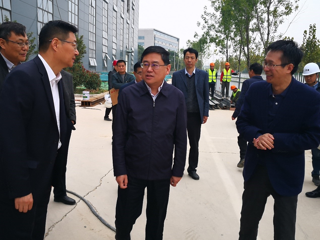 安陽市(shì)常務副市(shì)長(cháng)陳志(zhì)偉視(shì)察克能(néng)新能(néng)源建設工(gōng)地(dì)（2020年(nián)10月(yuè)20日(rì)）